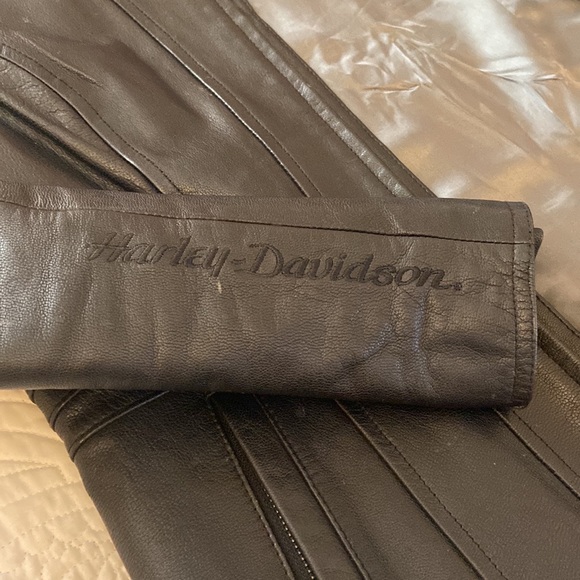 Womens leather Harley Davidson rhinestone shield jacket - Picture 14 of 17